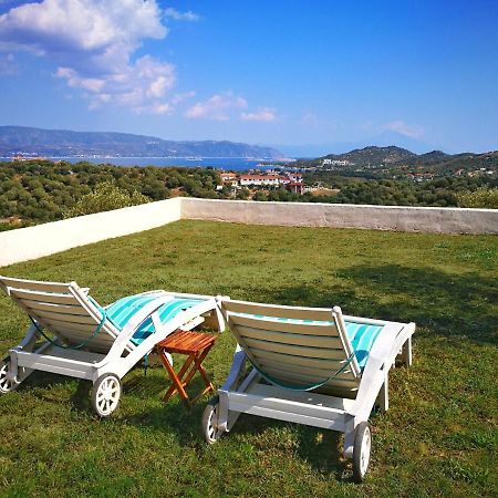 Olive Bay Hilltop Apartments Амуліані Екстер'єр фото