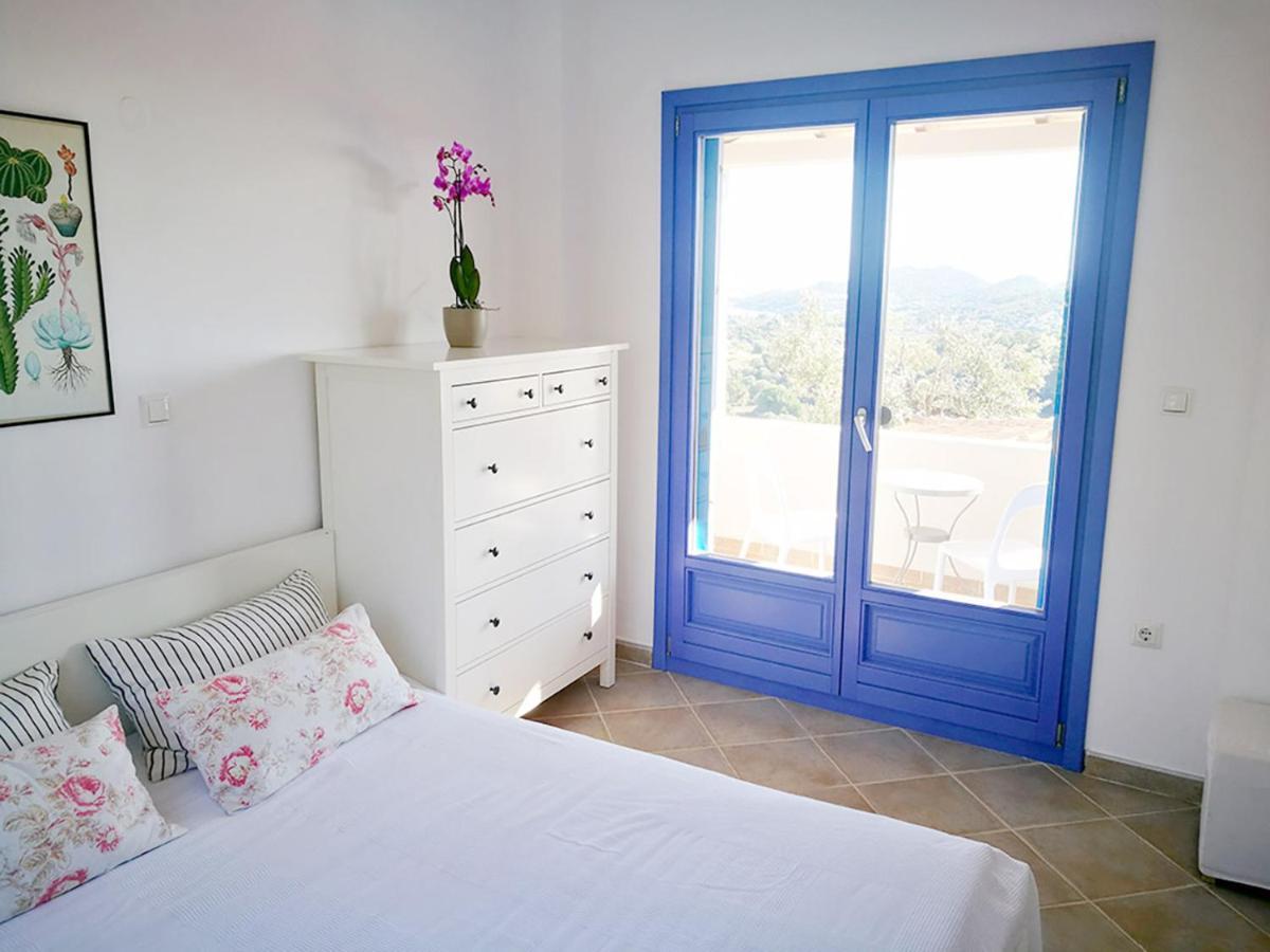 Olive Bay Hilltop Apartments Амуліані Екстер'єр фото