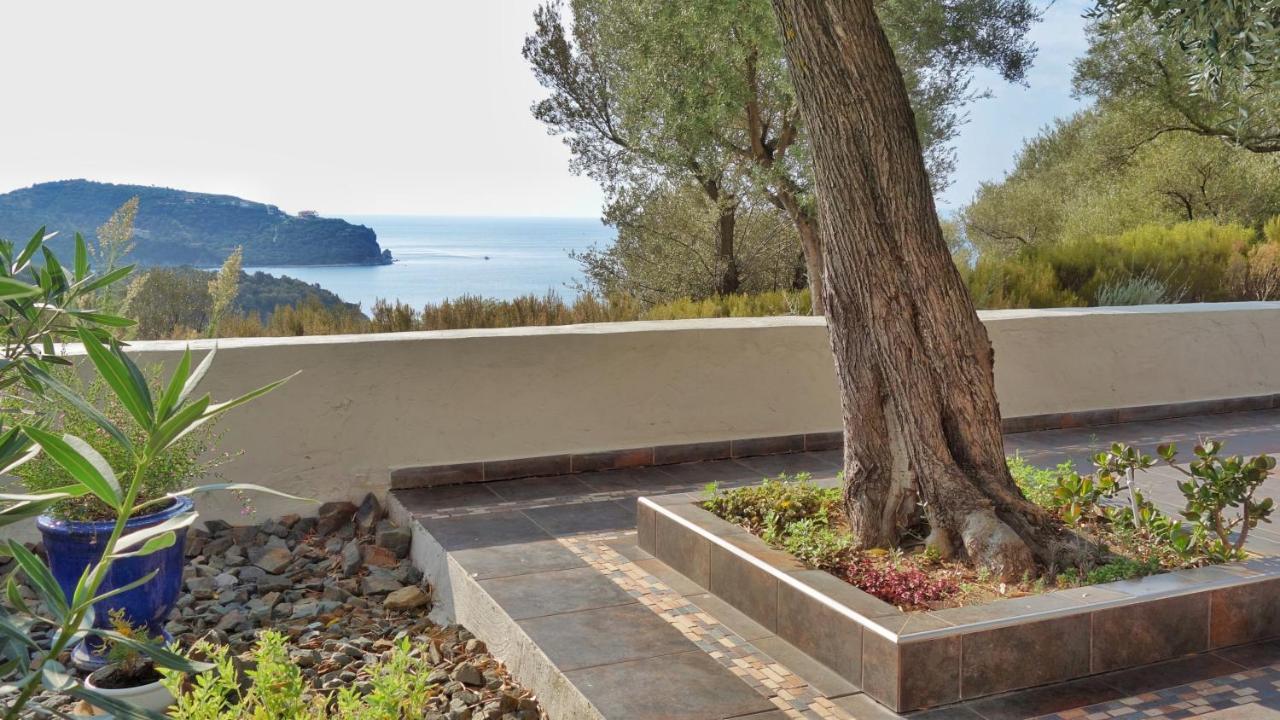 Olive Bay Hilltop Apartments Амуліані Екстер'єр фото